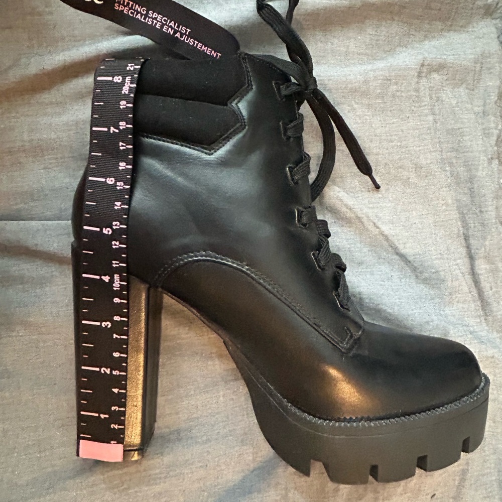 Platform Laceup heeled boots - Picture 4 of 5